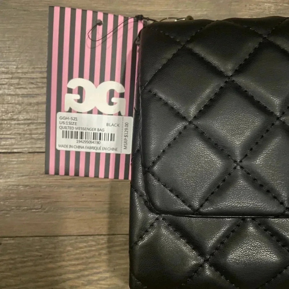 Gilda Paris Messenger Bag - Picture 5 of 5